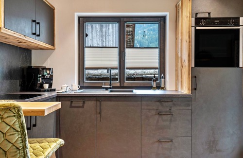Racines Apartment | Chalet "Blosegghof Waldblick" with Mountain View, Private Terrace and Wi-Fi