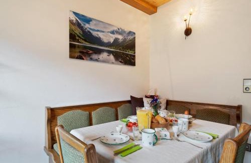 Muhlbach im Pinzgau Apartment | Chalet Bramberg near Ski Slopes