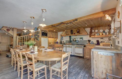 Flumet Apartment | Chalet Cœur de Marie avec sauna et jacuzzi - Val d'Arly
