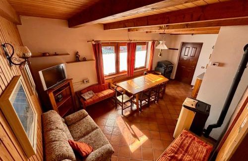 Antrona Schieranco House | Chalet Caldo & Accogliente a Cheggio "Obrigado House"