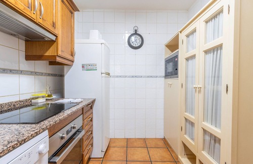 Sort Apartment | Chalet 'Cambuleta En La Bastida' with Mountain Views, Balcony and Wi-Fi