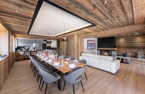 Meribel Village Ski Chalet | Chalet Carriaz Meribel Village 14pers