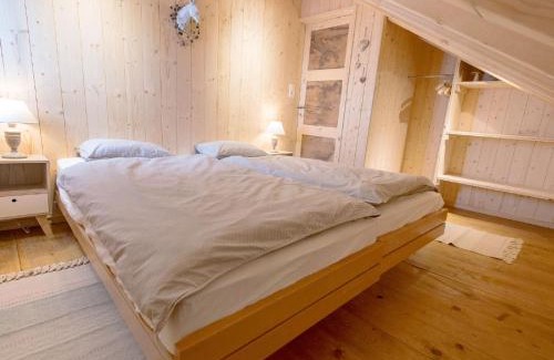 La Vue des Alpes Ski Chalet | Chalet Chalet de la Vue des Alpes by Interhome