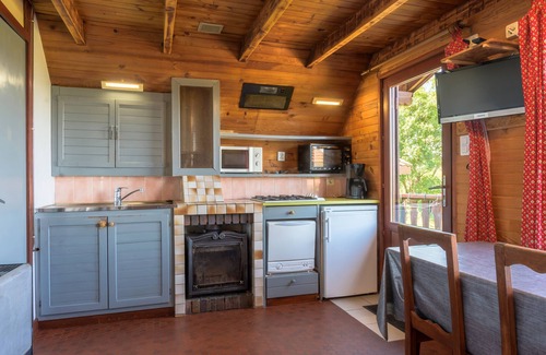 Le Tholy Ski Chalet | Chalet 'Chalet Les Moraines 8' with Mountain View, Shared Pool and Private Terrace