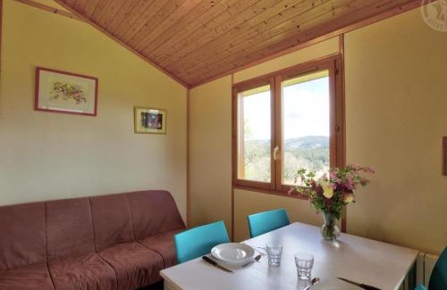 Les Noes House | Chalet confortable avec terrasse privée, proche nature, sports et loisirs, animaux acceptés. - FR-1-496-241