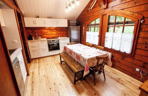 Saint-Crepin Ski Chalet | Chalet Cozy et son Jardin Arboré de 1000 m2