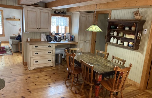 Cheneville Ski Chalet | Chalet D'époque