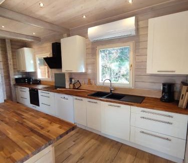 Thezillieu Ski Chalet | Chalet d'exception avec sauna et jacuzzi - vue imprenable sur la campagne