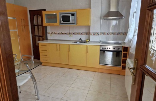 Santa Cruz de Bezana Apartment | Chalet DE 5 Apartamentos Individuales