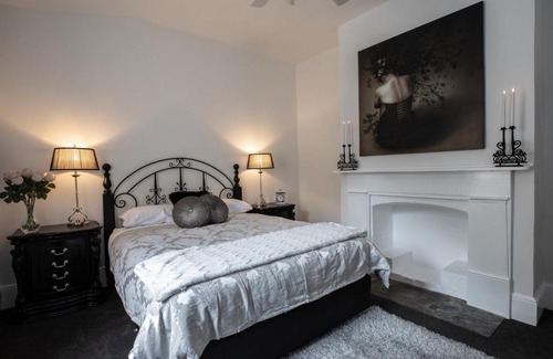 Naracoorte Bed & Breakfast | Chalet de la Ruche
