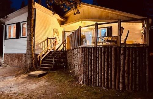 Messines House | Chalet des Monk-bord de l'eau