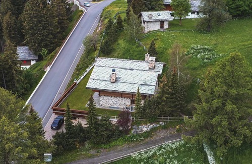 Icogne Ski Chalet | Chalet Des Reines - Discreet luxury, breathtaking views, absolute privacy