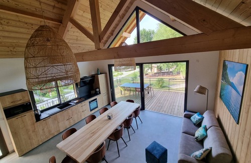 Conjux Ski Chalet | "chalet DU Port" Accès Direct au lac du Bourget Pour 10 Personnes - Exceptionnel