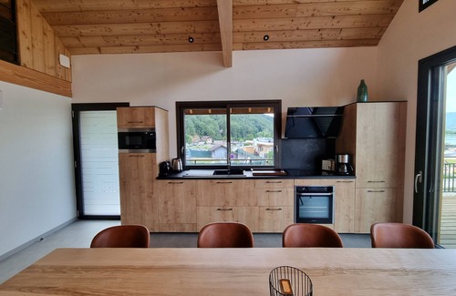 Conjux Ski Chalet | "chalet DU Port" Accès Direct au lac du Bourget Pour 10 Personnes - Exceptionnel