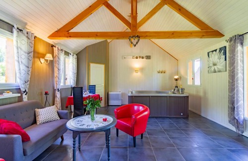 Larche Bed & Breakfast | CHALET DU REV'EAUBOIS