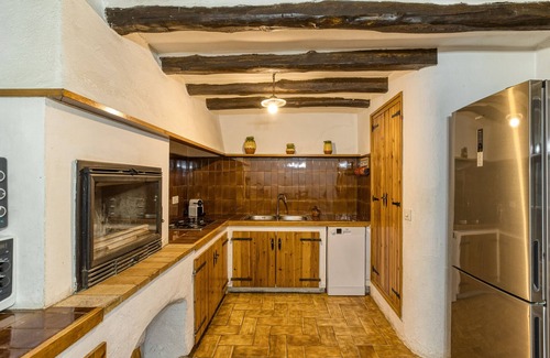 Esponella Ski Chalet | Chalet 'El Revolt De Martís' with Private Pool, Private Terrace and Wi-Fi