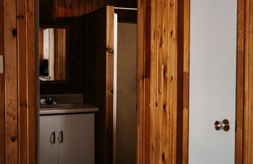 L'Ascension-de-Notre-Seigneur Apartment | Chalet en pleine nature vue sur la rivière Péribonka