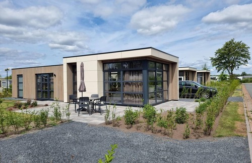 Schaarsbergen House | Chalet for 4 persons with 2 bedrooms and terrace at EuroParcs De Hooge Veluwe