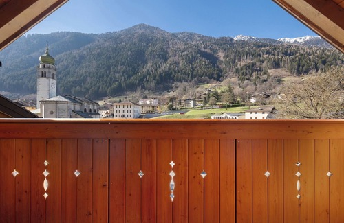 Ragoli Apartment | Chalet 'Fresia' with Mountain View, Shared Garden and Wi-Fi