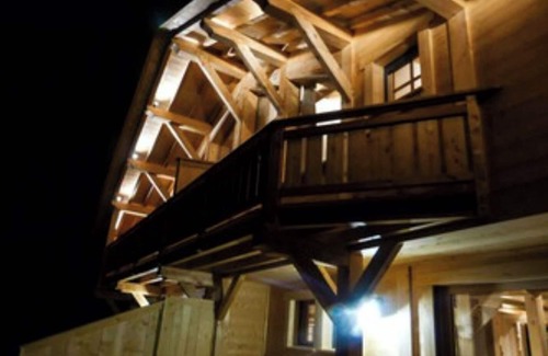 Beaufort Ski Chalet | Chalet Frison option Carole communicating 10 and 12 people (i.e. 22 people)