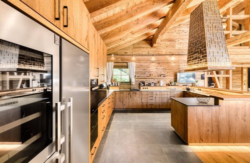 Brand House | Chalet GM in Brand With 5 Bedrooms and 4 Bathrooms