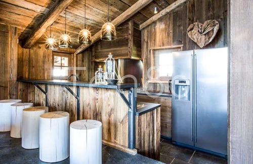 Chamonix-Mont-Blanc Ski Chalet | Chalet Grand Cerf - Le Lavancher - Stunning 3 bedroom close to the Grands-Montets ski area