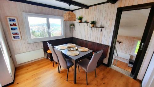 Saignelegier House | Chalet Idylka
