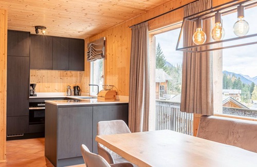 Annaberg im Lammertal Ski Chalet | Chalet in Annaberg-Lungotz with a community pool