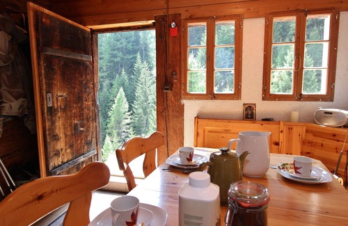 Grengiols Ski Chalet | Chalet in Binn near Forest & Scenic Valley