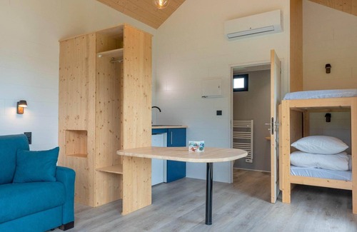 Madranges House | Chalet in Corrèze by Lake Meyrignac