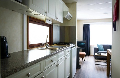 Drunen Ski Chalet | Chalet in Duinhoeve with Van Gogh Style
