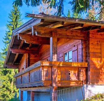 Eben im Pongau House | Chalet in Eben with Panoramic Mountain Views