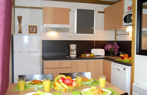Castelmoron-sur-Lot House | Chalet in France with Garden Terrace