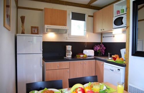 Castelmoron-sur-Lot Ski Chalet | Chalet in France with Garden Terrace