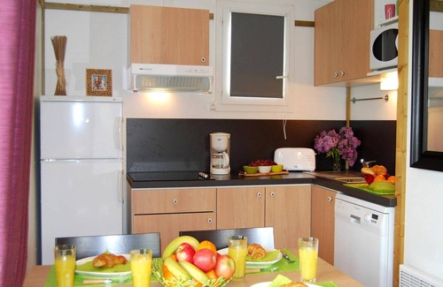 Castelmoron-sur-Lot House | Chalet in France with Garden Terrace