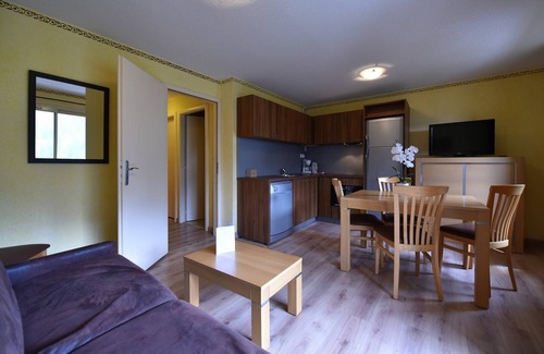 Isola Apartment | Chalet in Isola near Ski Slopes