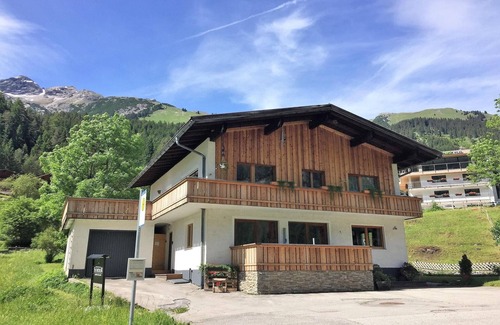 Steeg Apartment | Chalet in Steeg near Ski Slopes