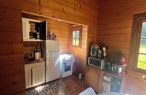 Compreignac Ski Chalet | 🌲 Chalet in the woods with private pond - near Lac de Saint-Pardoux