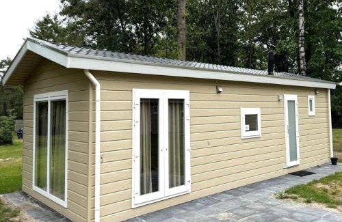 Beekbergen-Zuid Ski Chalet | Chalet in Valthe near Emmen Zoo