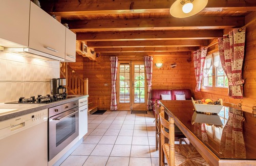 Alex Ski Chalet | Chalet 'Indépendant 3 Personnes' with Mountain View, Private Terrace and Wi-Fi