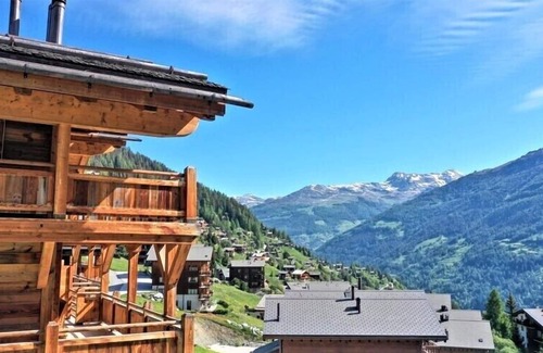 Grimentz Apartment | Chalet Larchwood by Mrs Miggins 3
