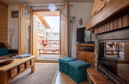 Saint-Marcel Ski Chalet | Chalet Laura