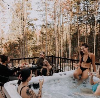 Chertsey Ski Chalet | Chalet le Chardonnay - Spa , Foyers , Accès plage Lac-Jaune