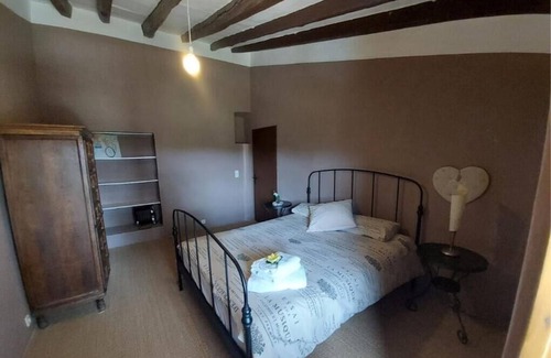 Terrades Ski Chalet | Chalet 'Mas Sibina' with Shared Terrace, Private Garden and Wi-Fi