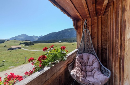 Le Petit-Bornand-les-Glieres Ski Chalet | Chalet 'Merlin' with Mountain View, Private Terrace and Wi-Fi