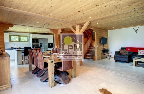 Leysin Ski Chalet | Chalet Mirage 3 bedroom chalet (220 m2) for 2 to 6 people:1 bedroom with double bed, television, en