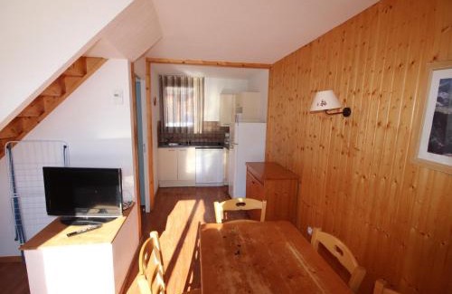 Saint-Etienne-en-Devoluy Ski Chalet | Chalet Mitoyen 3 Pièces 6 Pers. avec Terrasse - Résidence Le Hameau du Puy, Superdevoluy - FR-1-504-450