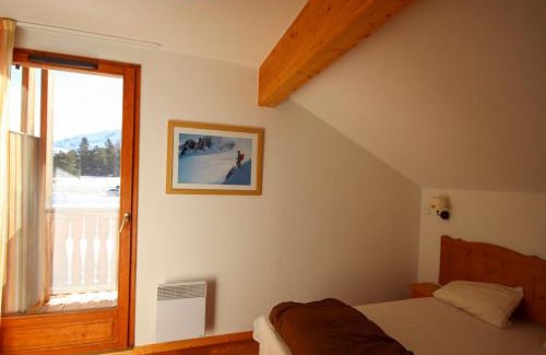 Saint-Etienne-en-Devoluy Ski Chalet | Chalet Mitoyen 3 Pièces 6 Pers. avec Terrasse - Résidence Le Hameau du Puy, Superdevoluy - FR-1-504-450