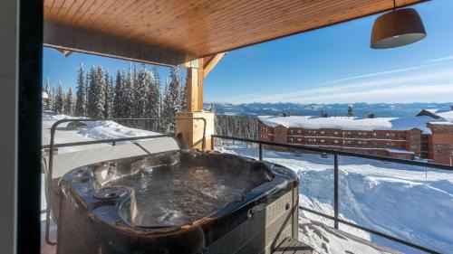 Big White Ski Resort House | Chalet Monashee - Brand New High-End Property with Amazing Views