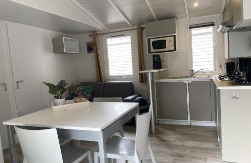 Rijkevorsel Ski Chalet | Chalet near Antwerp with Pool Access